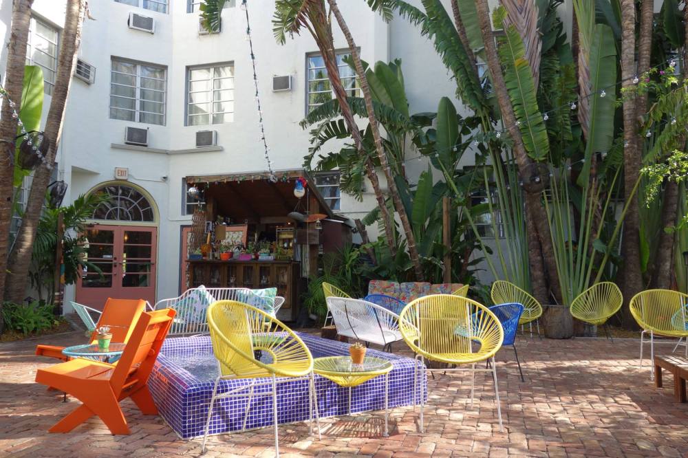 Freehand Miami Broken Shaker